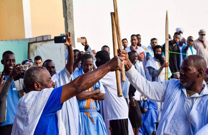 موريتانيا.. لعبة الدبوس تذكر بزمن المبارزة