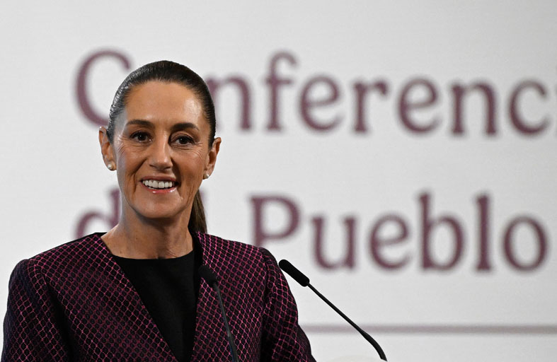  رئيسة المكسيك تنفي تشجيع الاحتجاجات في لوس أنجليس 