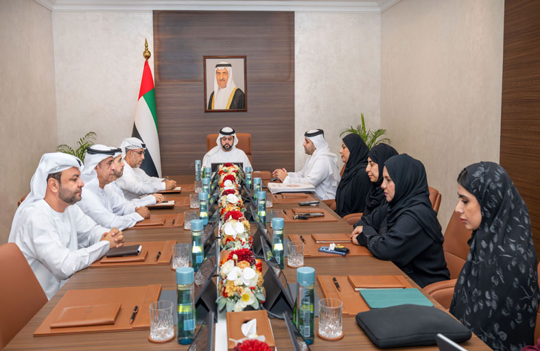 محمد الشرقي يطّلع على نتائج «جائزة الفجيرة للأداء الحكومي المتميز 2023»