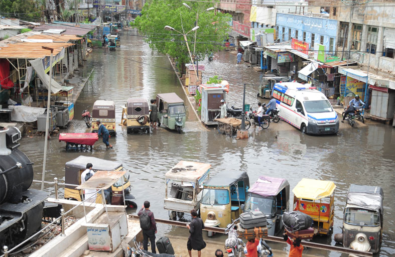 الأمطار الغزيرة تسبب  دمارا في عدة مدن باكستانية