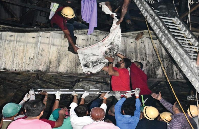 27 قتيلاً في حريق بمجمع ملاهٍ