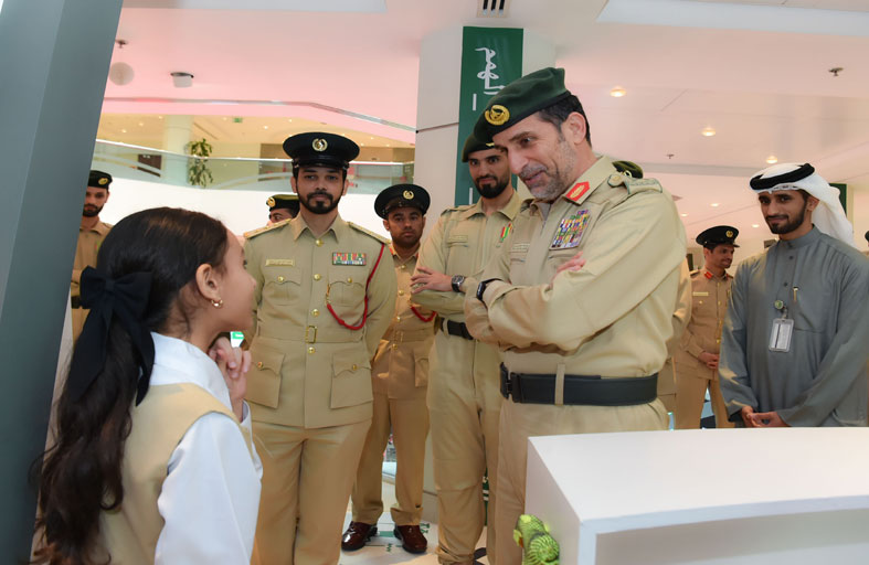 عبد الله المري يطلع على إنجازات مجلس تمكين أصحاب الهمم في شرطة دبي 