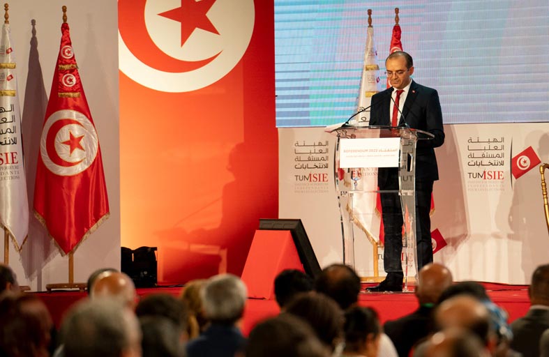 دستور تونس الجديد يدخل حيز التطبيق