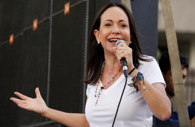 المعارضة الفنزويلية تدعو إلى إلغاء قرار استبعاد مرشحتها للرئاسة