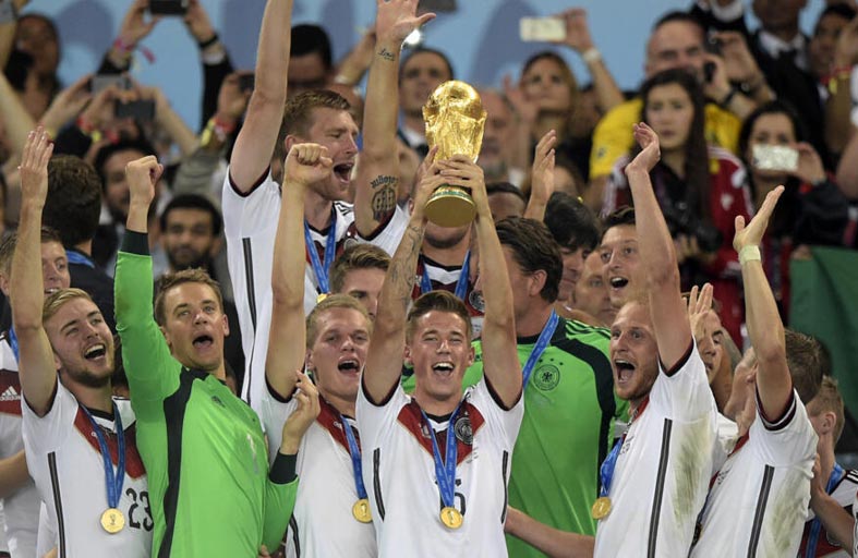 ألمانيا تأمل إيقاظ روح 2014 من خلال مقرّ معسكرها 