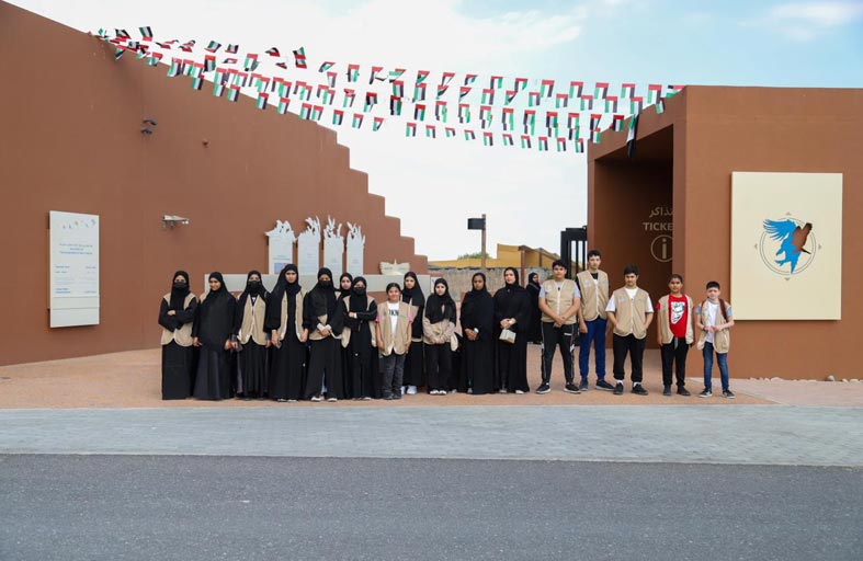 مجلس الشارقة للتعليم يختتم برنامج المرشد السياحي