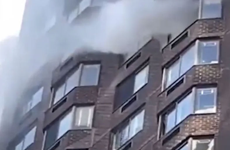 حريق بطارية سكوتر يوقع عشرات الإصابات