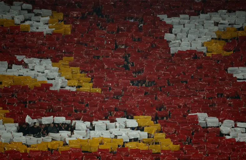 فيفا يعاقب صربيا بسبب سلوك جماهيرها 