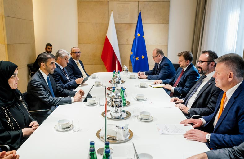 ثاني الزيودي يبحث مع وزراء من الحكومة البولندية وكبرى الشركات فرص الاستثمار المشترك في مختلف المجالات