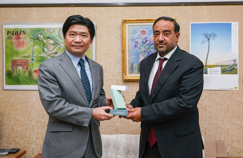 جمارك أبوظبي ونظيرتها اليابانية تبحثان آفاق التعاون