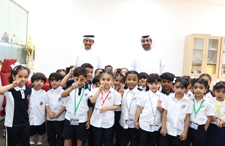 مجلس أولياء أمور دبا الحصن يفعّل دوره في دعم الميدان التربوي بزيارات لعدد من المدارس مع بداية العام الدراسي  