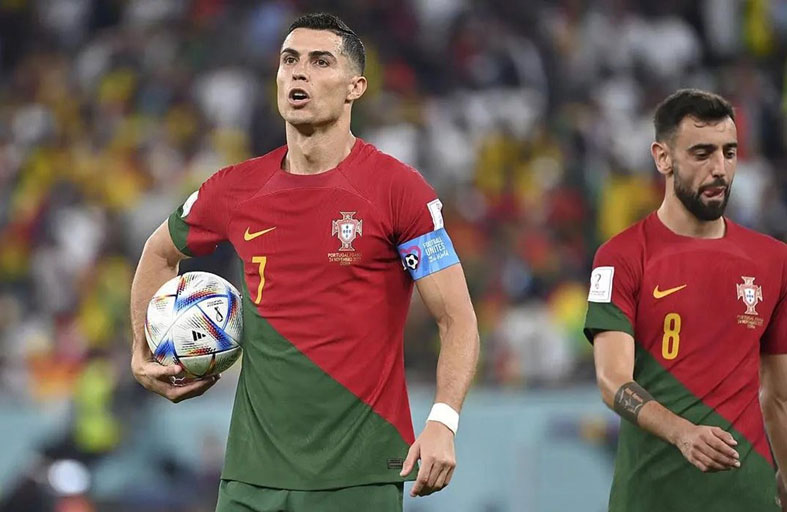 برتغال رونالدو تبحث عن تأهلها في مواجهة ثأرية مع الأوروغواي