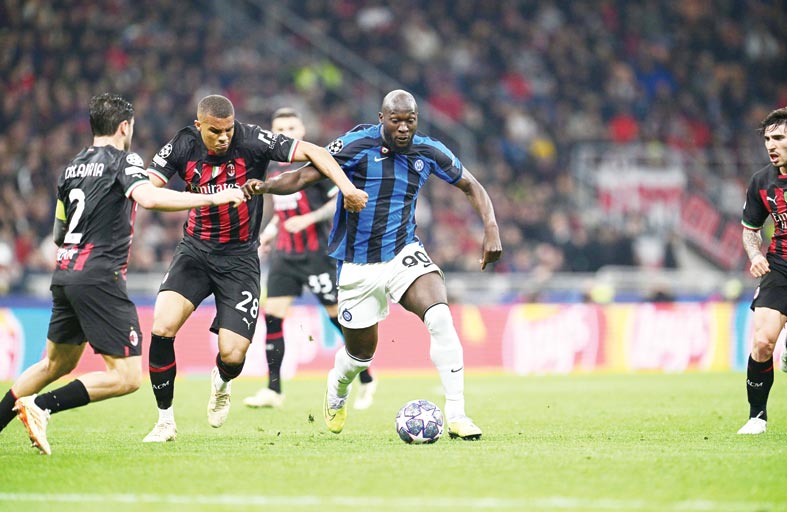 اليوم. . إنتر يواجه ميلان في «ديربي» إيطالي على بطاقة التأهل للنهائي الأوروبي