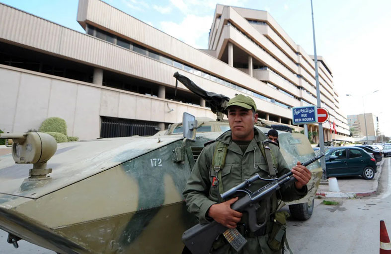 تونس.. اقتحام البنوك والسطو كابوس يؤرق الأمن