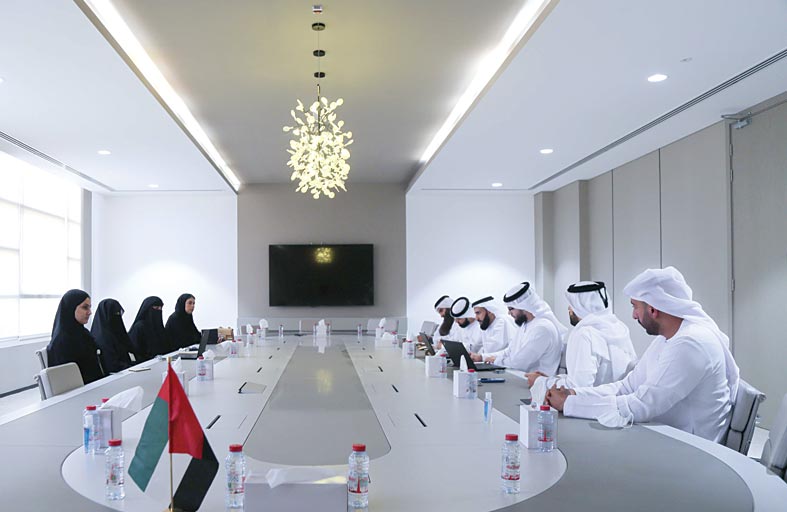 إسلامية دبي تبحث التعاون مع البلدية والصحة في شأن تنظيم المقابر وإجراءات الدفن