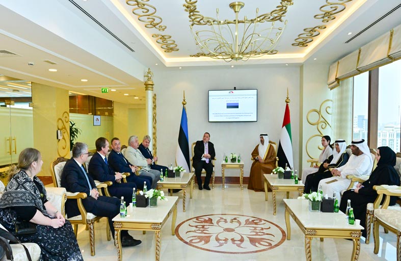 الدكتور طارق الطاير يلتقي وفداً من برلمان إستونيا 