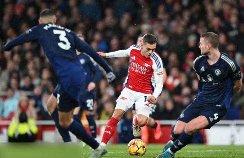 4 معارك نارية تحسم مباراة مانشستر يونايتد وآرسنال