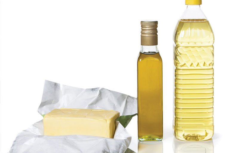 الزبدة أم الزيوت النباتية.. أيهما أكثر صحة؟