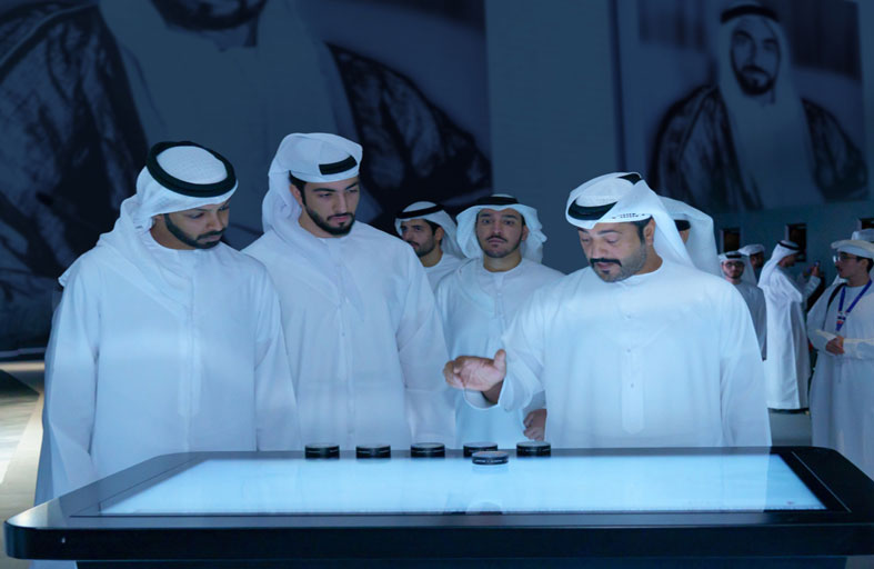 مركز إدارة الطوارئ والأزمات والكوارث لإمارة أبوظبي ينظم زيارة لمجندي الخدمة الوطنية البديلة إلى الأرشيف والمكتبة الوطنية