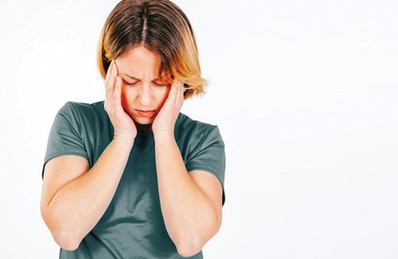 إحساس  في قدميك يمكن أن يدل على انخفاض مستويات فيتامين B12!