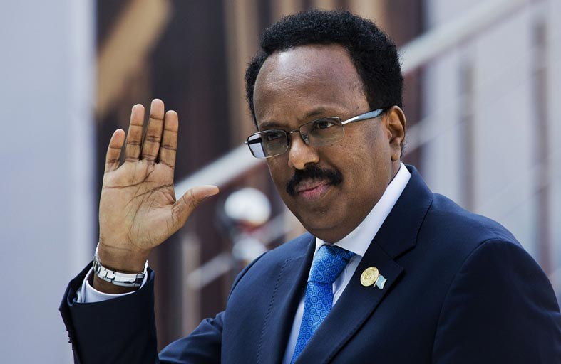 رئيس الصومال السابق يتهم جنودا بمهاجمة مسكنه وإطلاق نار في مقديشو 