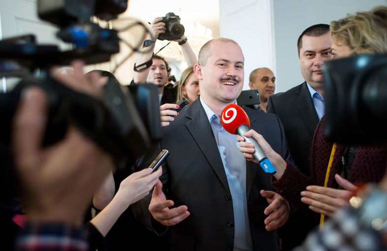 سلوفاكيا: انتخابات بين الشعبويين والنازيين الجدد...!