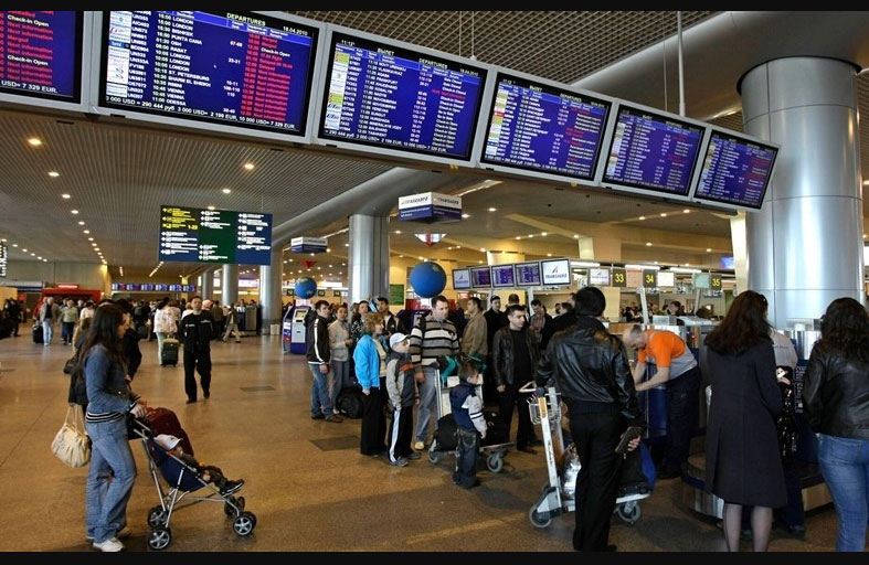 روسيا تضع شروط تعهد ولاء للزوار الأجانب