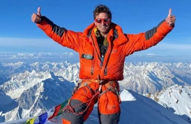 يصعد «إيفرست» 19 مرة محطماً رقمه القياسي 