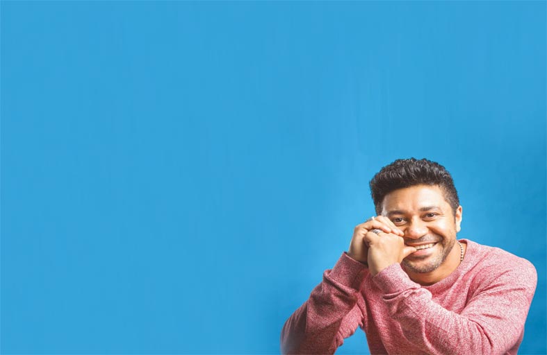 محمد عز: سأعلن عن تجربة جديدة من نوعها في الغناء