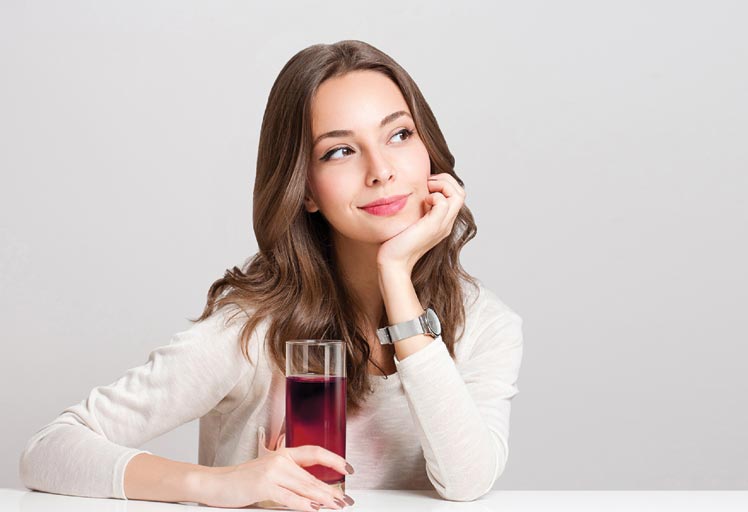 فوائد الكركديه البارد لا تضاهى في الصيف