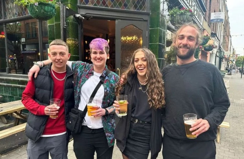 4 غرباء يكتشفون أنهم إخوة في وثائقي جديد