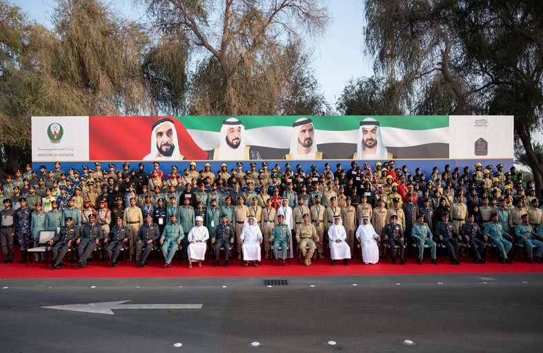 سيف بن زايد يشهد ختام احتفالات وزارة الداخلية باليوبيل الذهبي على كورنيش أبوظبي