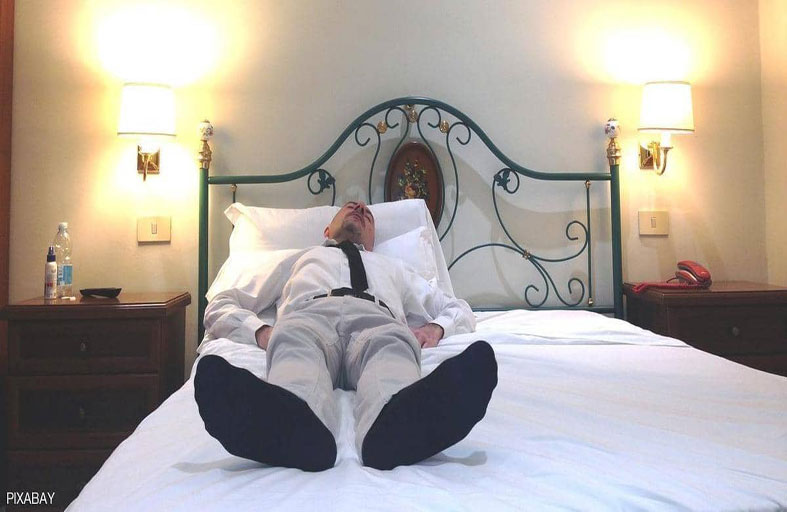 كيف يساعد ارتداء الجوارب على نوم أفضل؟