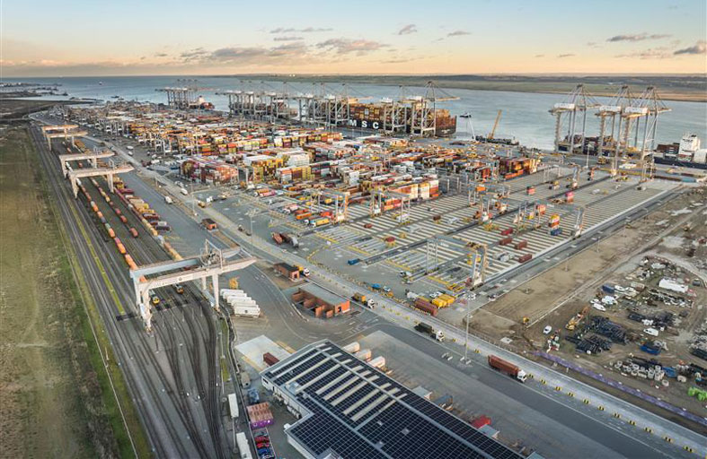 موانئ دبي العالمية تضخ 4.5 مليار دولار في مشاريع توسع عالمية خلال 2025