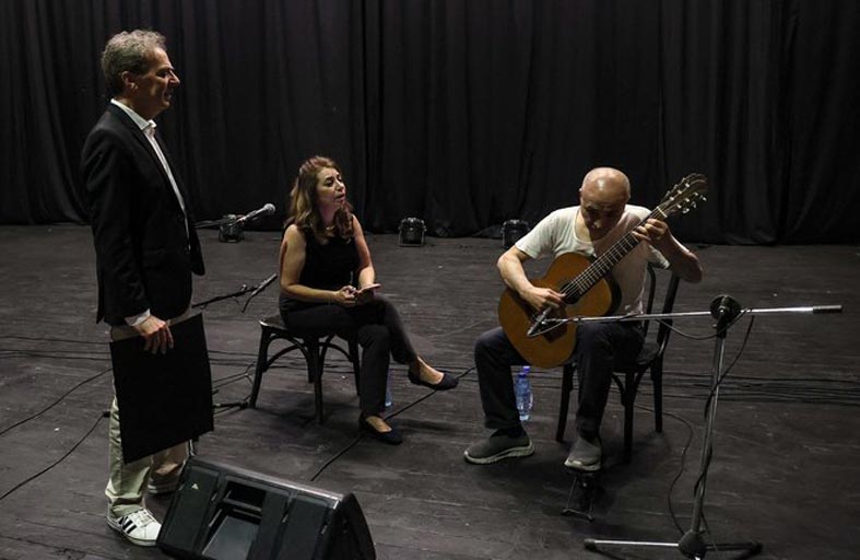 مدرسو الكونسرفاتوار في لبنان يئنون 