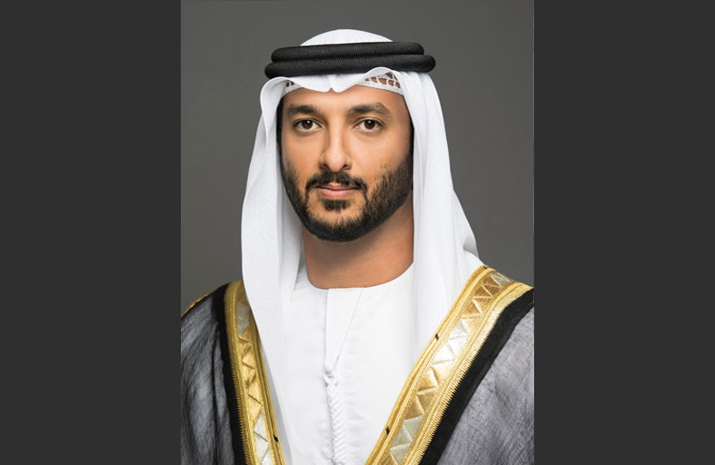 عبدالله بن طوق والرئيس التنفيذي لـ «ستاندرد تشارترد» يناقشان الخطط التوسعية للبنك بالسوق الإماراتية