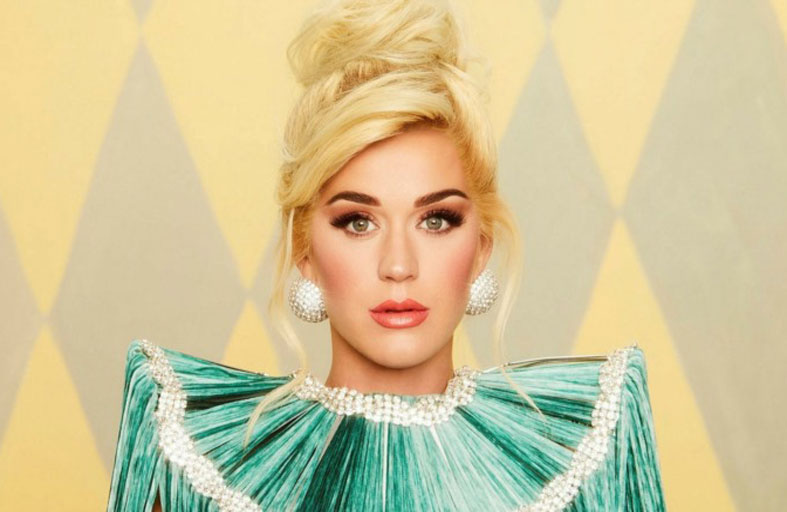 كاتي بيري للشهادة في قضية شراء قصر من مالك سابق مختل عقلياً