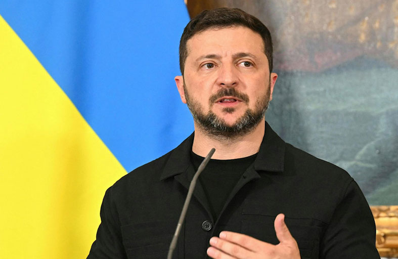 زيلينسكي: دفاع روسيا عن إيران يظهر ضرورة تشديد العقوبات 