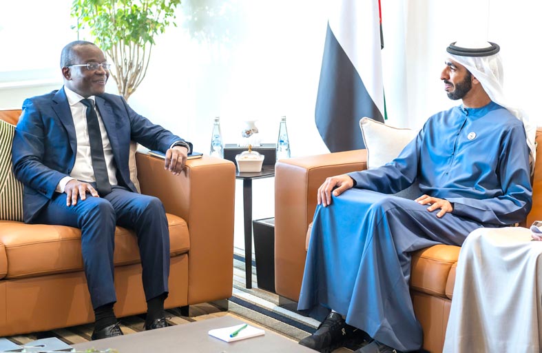 شخبوط بن نهيان يستقبل وزير الدولة المدني لرئيس أنغولا 