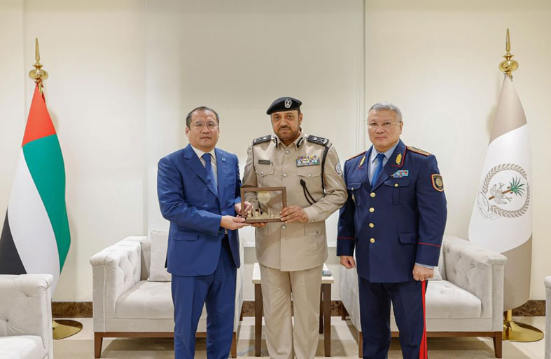شرطة الشارقة تبحث آفاق التعاون الأمني مع كازاخستان