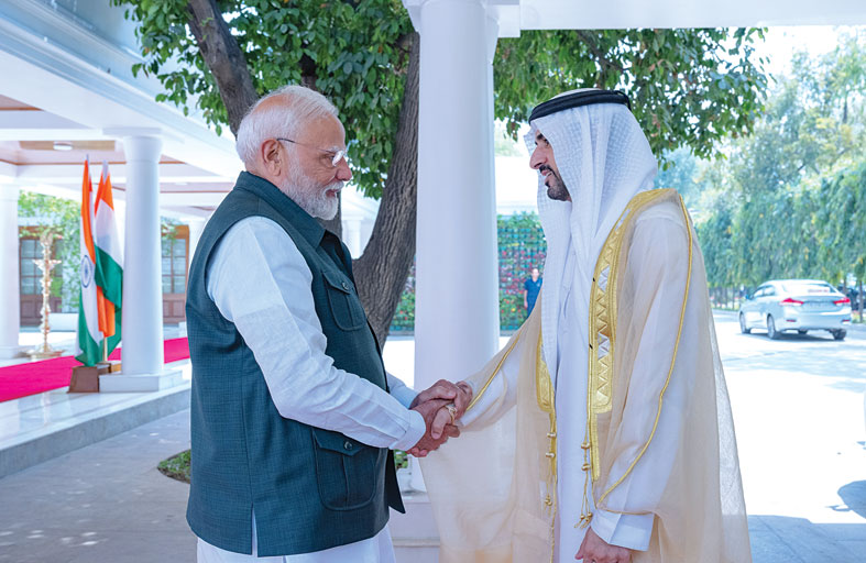 حمدان بن محمد يلتقي رئيس وزراء الهند ويبحثان مستقبل الشراكة الاستراتيجية بين البلدين وسبل تعزيزها 