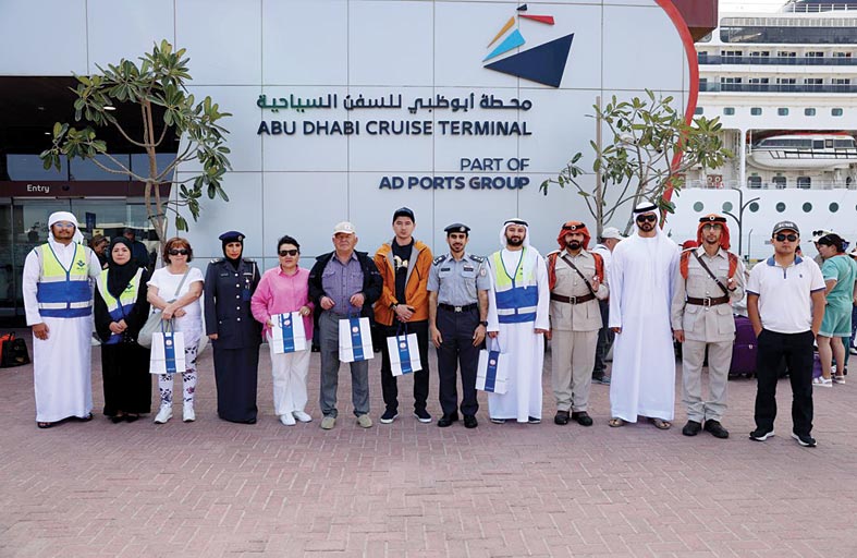 شرطة أبوظبي تنفذ فعالية «ضيوف أبوظبي» في شهر القراءة