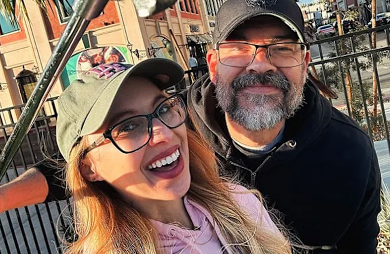 نجم أمريكي يكتشف مؤامرة زوجته لاغتياله على الهواء