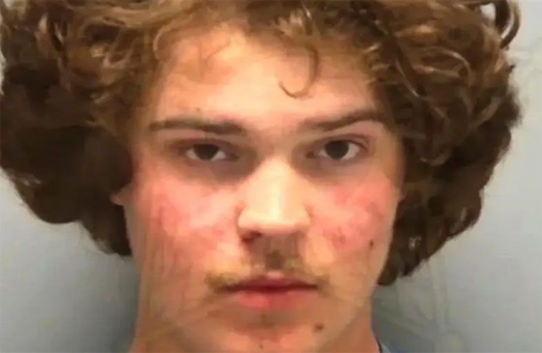 شاب يقضم أذن رجل في شجار