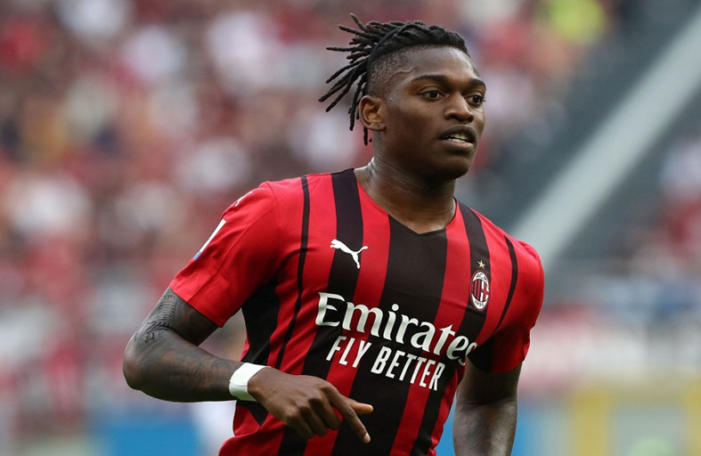 أبطال أوروبا.. لياو يعيد الأمل لميلان باستعادة أمجاد الماضي 