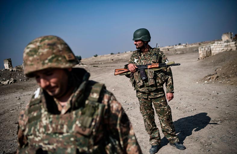 أرمينيا وأذربيجان تتبادلان الاتهامات بخرق هدنة جديدة 