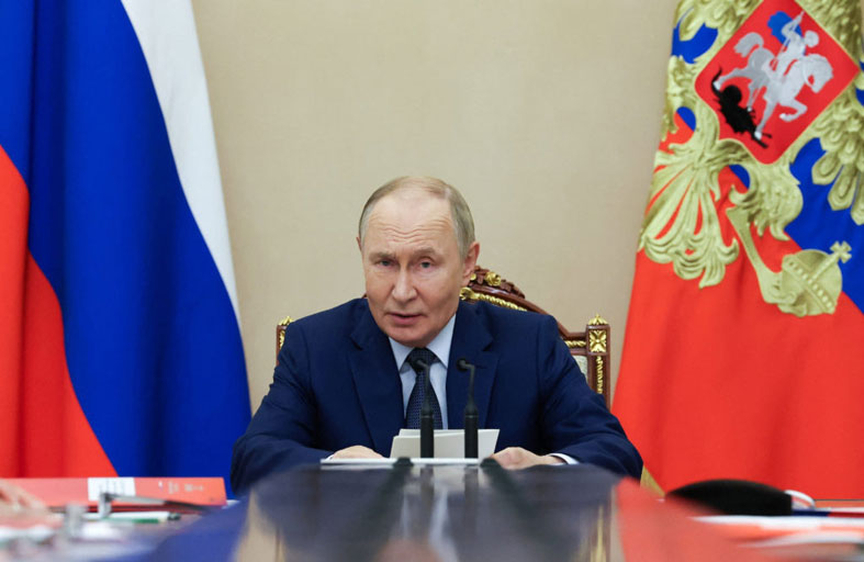 بوتين: نواصل تعزيز نظامنا السياسي ونتقدم في جميع المجالات