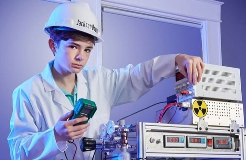 قصة الطفل المعجزة الذي دخل غينيس بعمر 13!