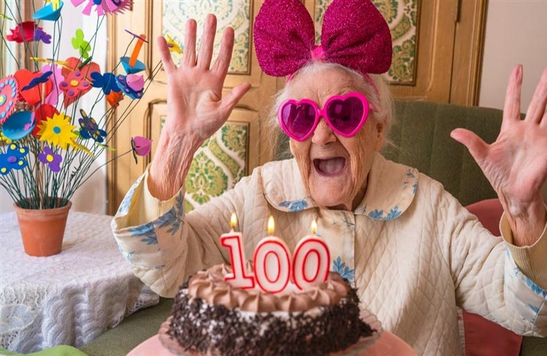 علماء يتوصلون إلى مفتاح للعيش أكثر من 100 عام