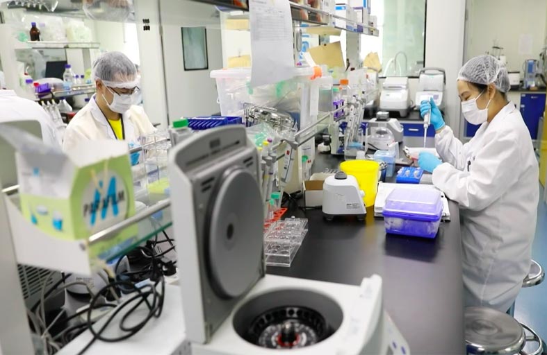 مختبر ووهان مجدداً.. رواية مثيرة عن أصل الفيروس